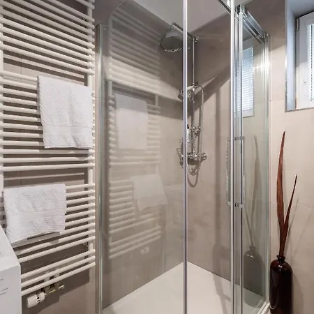 City Central 아파트 *